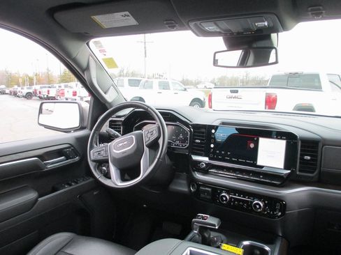 Certified 2022 GMC Sierra 1500 SLT w/ SLT Premium Package image 22