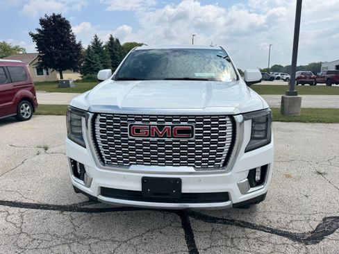 Used 2022 GMC Yukon XL Denali w/ Max Trailering Package AWD/4WD image 2