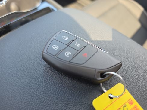 New 2025 Chevrolet Blazer EV LT AWD/4WD image 33