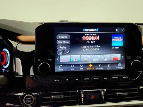 Used 2024 Nissan Pathfinder Platinum w/ Black Appearance Package AWD/4WD image 18