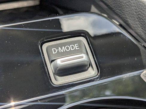 New 2025 Nissan Murano SL AWD/4WD image 32