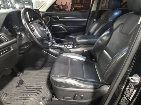 Used 2021 Kia Telluride S FWD image 14