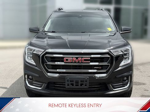 Used 2023 GMC Terrain AT4 AWD/4WD image 4