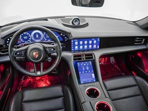 Certified 2025 Porsche Taycan image 18