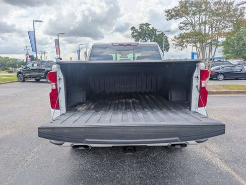 Used 2024 Chevrolet Silverado 1500 High Country AWD/4WD image 5