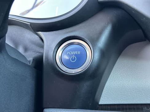 Used 2023 Toyota Sienna XLE AWD/4WD image 11