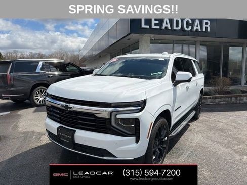 Used 2025 Chevrolet Suburban LS image 1