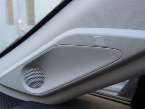 Used 2020 Toyota RAV4 Limited image 32