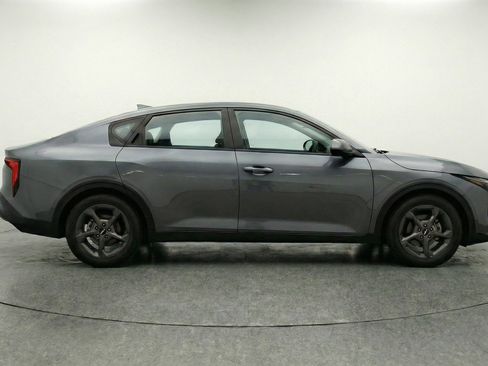 Used 2025 Kia K4 LXS FWD image 11
