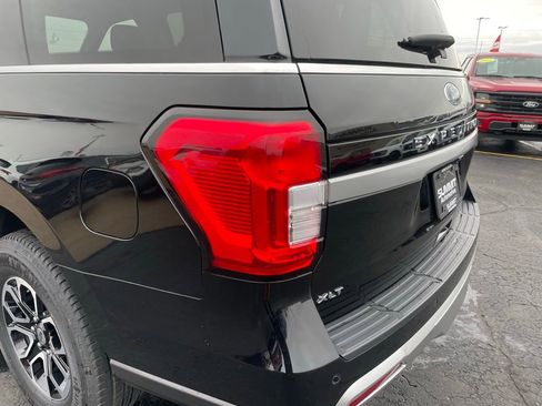 Used 2024 Ford Expedition XLT AWD/4WD image 41