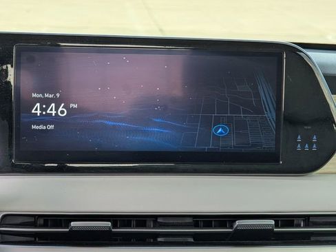 Used 2024 Hyundai Palisade Limited image 15