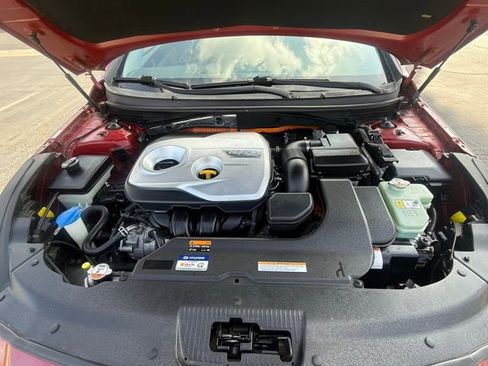 Used 2016 Hyundai Sonata Limited image 29