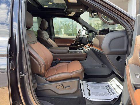 Used 2025 Ford Expedition King Ranch AWD/4WD image 16