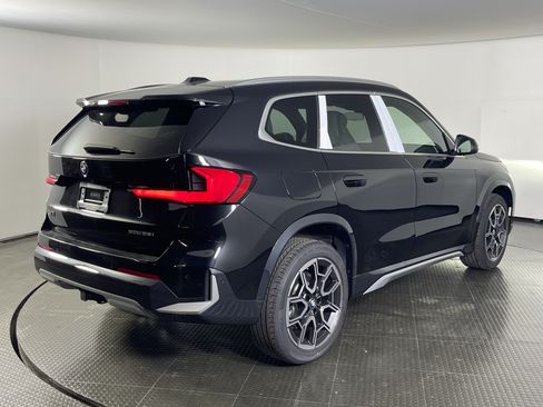 Used 2027 BMW X1 xDrive28i AWD/4WD image 4