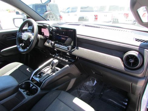 Used 2026 Chevrolet Colorado W/T w/ WT Custom Package RWD image 17