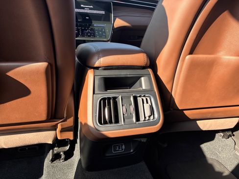 Used 2023 Maserati Grecale GT image 34