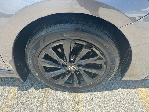 Used 2024 Toyota Camry SE FWD image 13