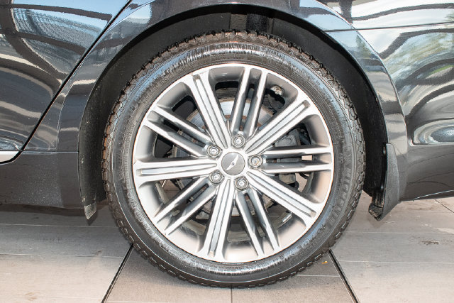 Used 2018 Genesis G80 3.8 w/ Option Group 03 AWD/4WD image 9