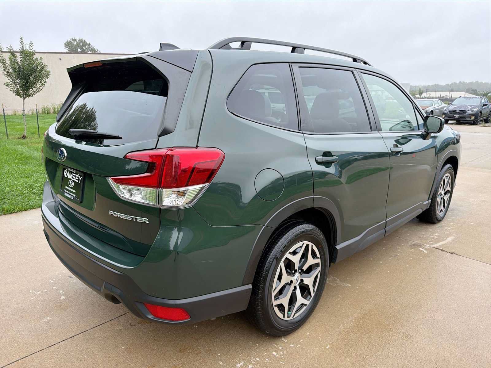 Used 2024 Subaru Forester Premium AWD/4WD image 6