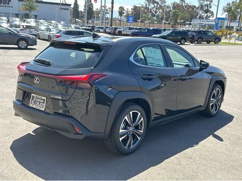 New 2026 Lexus UX 300h FWD image 6