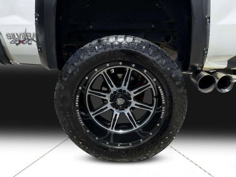 Used 2018 Chevrolet Silverado 1500 LT w/ Texas Edition image 53