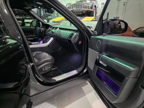 Used 2019 Land Rover Range Rover Sport SVR AWD/4WD image 52