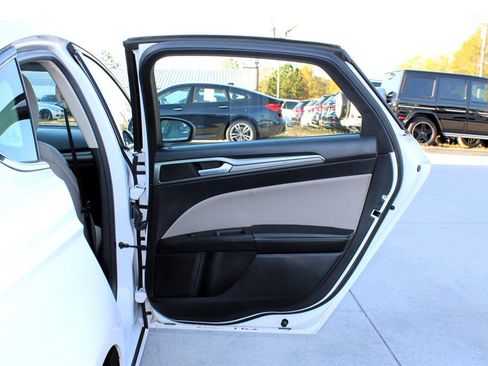 Used 2018 Ford Fusion S image 31