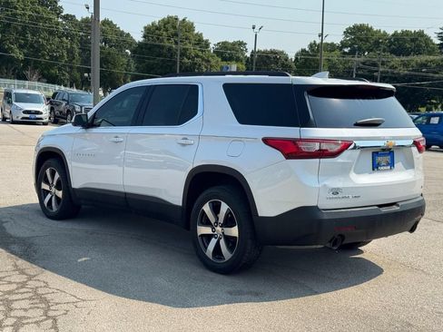 Used 2021 Chevrolet Traverse LT w/ LT Premium Package AWD/4WD image 5