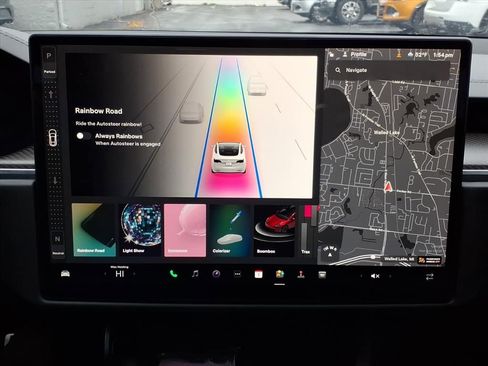 Used 2021 Tesla Model S Plaid image 19