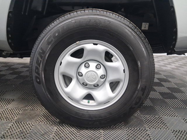 Used 2023 Toyota Tacoma SR RWD image 9