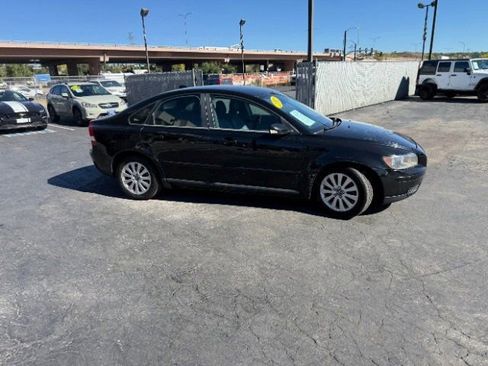 Used 2005 Volvo S40 2.4i FWD image 39