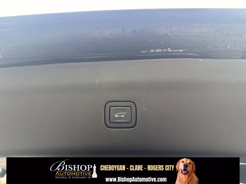 Used 2023 Buick Enclave Essence AWD/4WD image 22