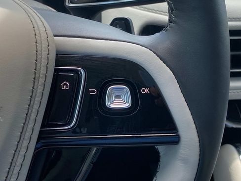 New 2026 Lincoln Aviator 2WD image 17