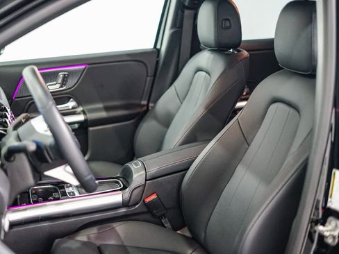 Used 2025 Mercedes-Benz GLA 250 image 19