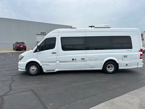Used 2015 Mercedes-Benz Sprinter 3500 image 1