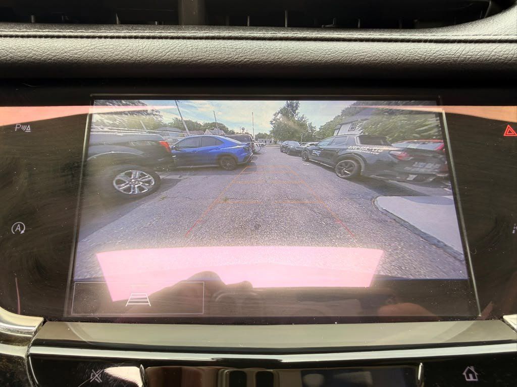 Used 2022 Cadillac XT6 Premium Luxury AWD/4WD image 32