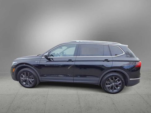 Used 2024 Volkswagen Tiguan SE image 5
