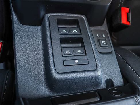 New 2025 Ford Bronco Badlands image 21