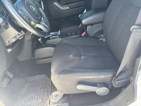 Used 2017 Jeep Wrangler Unlimited Sport AWD/4WD image 12