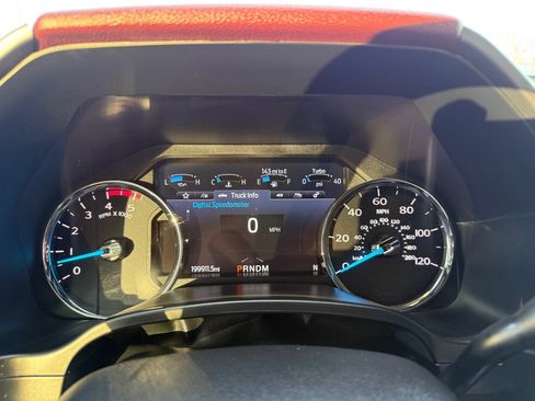 Used 2020 Ford F350 Platinum w/ FX4 Off-Road Package image 27