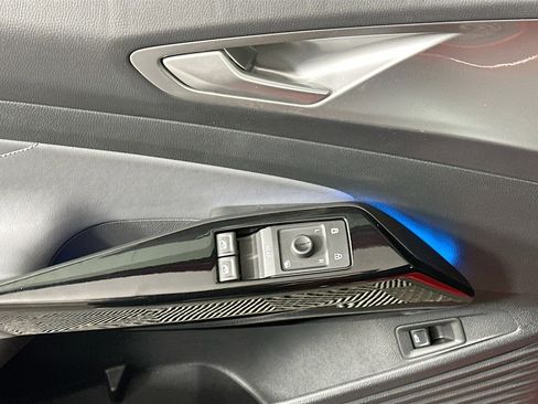 Used 2023 Volkswagen ID.4 S image 15