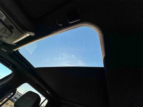 Used 2023 Chevrolet Tahoe High Country image 36