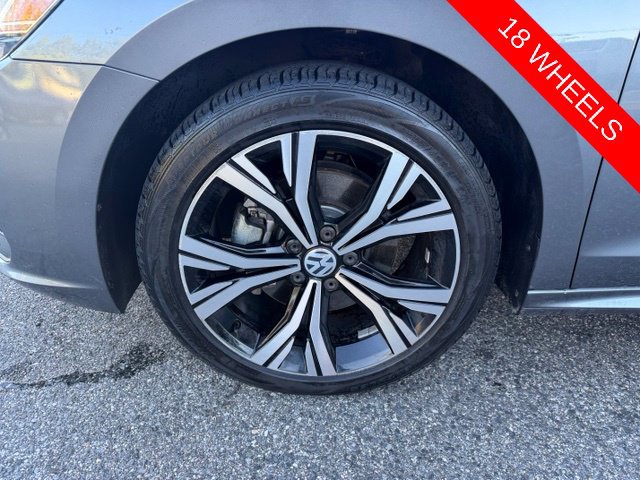 Used 2022 Volkswagen Passat 2.0T SE FWD image 44