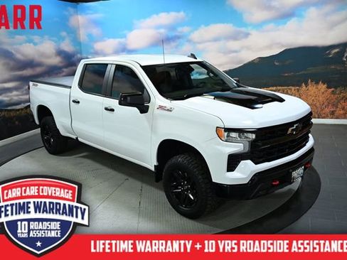 Used 2023 Chevrolet Silverado 1500 LT Trail Boss w/ Convenience Package II image 2