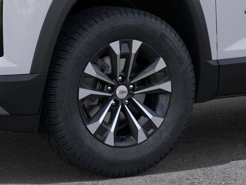 New 2027 Chevrolet Equinox LT w/ Convenience Package II FWD image 9