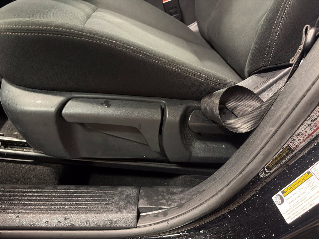 Used 2024 Nissan Rogue S AWD/4WD image 7