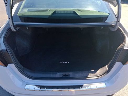 Used 2023 Nissan Altima 2.5 SR FWD image 29