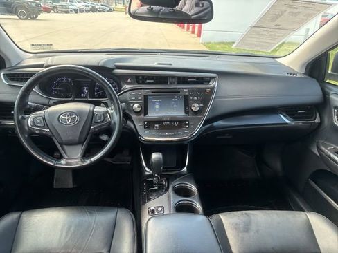 Used 2018 Toyota Avalon Touring w/ Protection Package FWD image 10