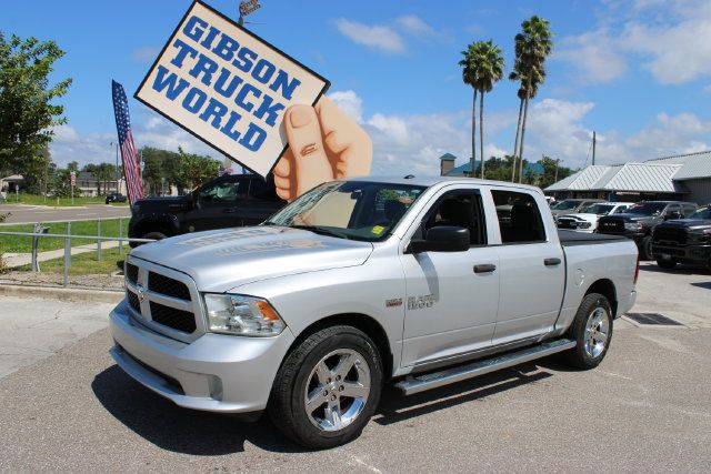Used 2017 RAM 1500 Express RWD image 1