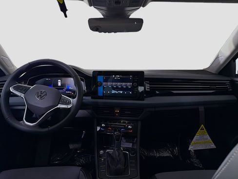 New 2026 Volkswagen Jetta SE image 24